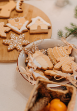 Cargar imagen en el visor de la galería, Galletas de mantequilla navideñas
