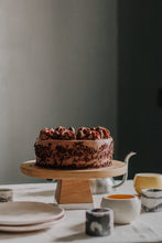 Cargar imagen en el visor de la galería, Pastel de chocolate
