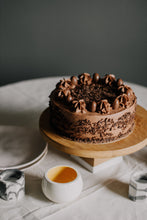 Cargar imagen en el visor de la galería, Pastel de chocolate
