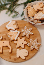 Cargar imagen en el visor de la galería, Galletas de mantequilla navideñas

